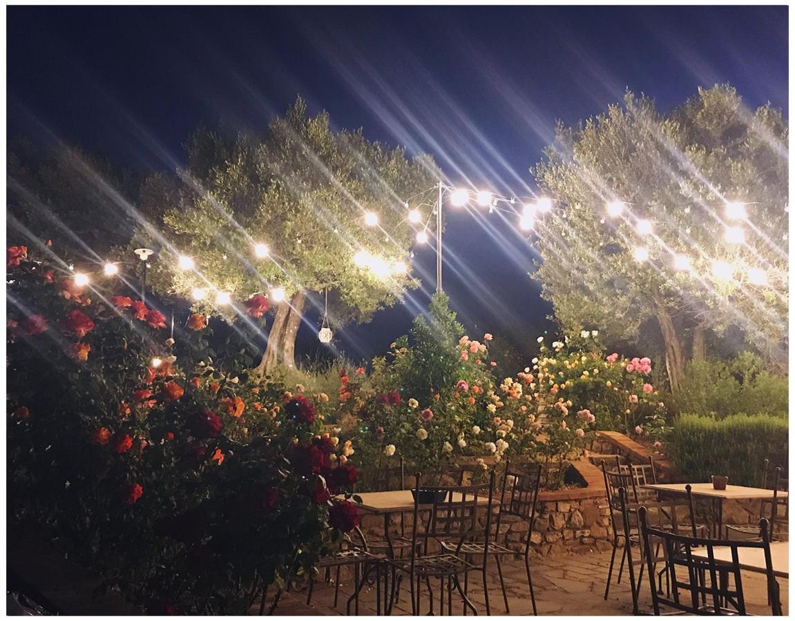 マジョーネ Podere Paradisoヴィラ エクステリア 写真