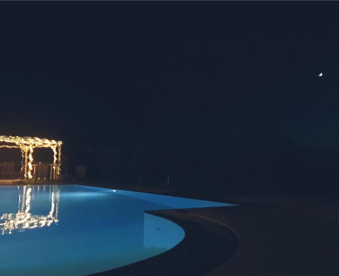 マジョーネ Podere Paradisoヴィラ エクステリア 写真